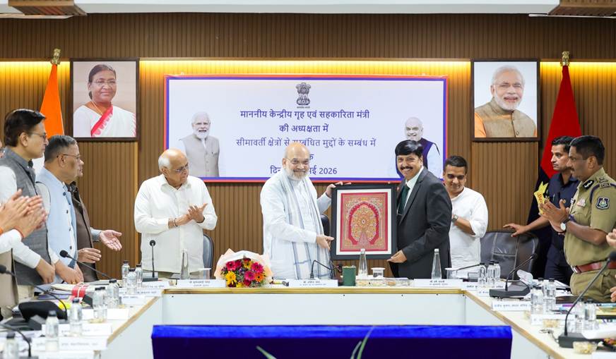 Amit Shah Reviews Gujarat Border Security, Orders Zero-Tolerance on Encroachments and Infiltration